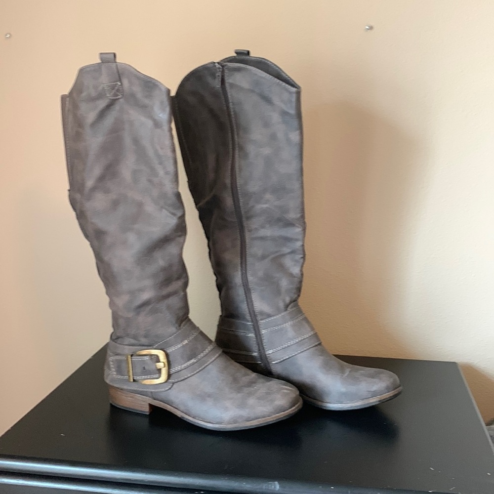 Tall Grey Ruff Hewn Boots